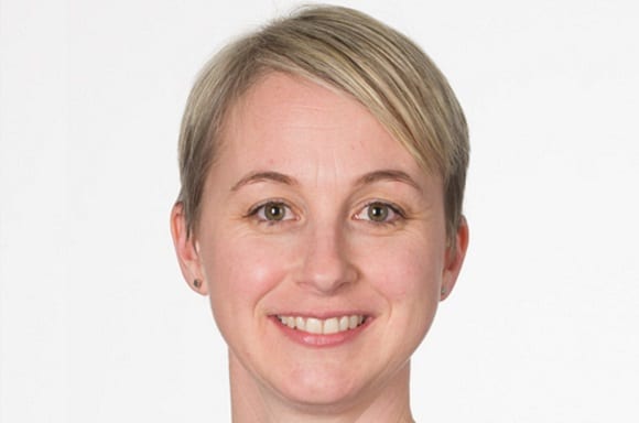 Dr Kylie King